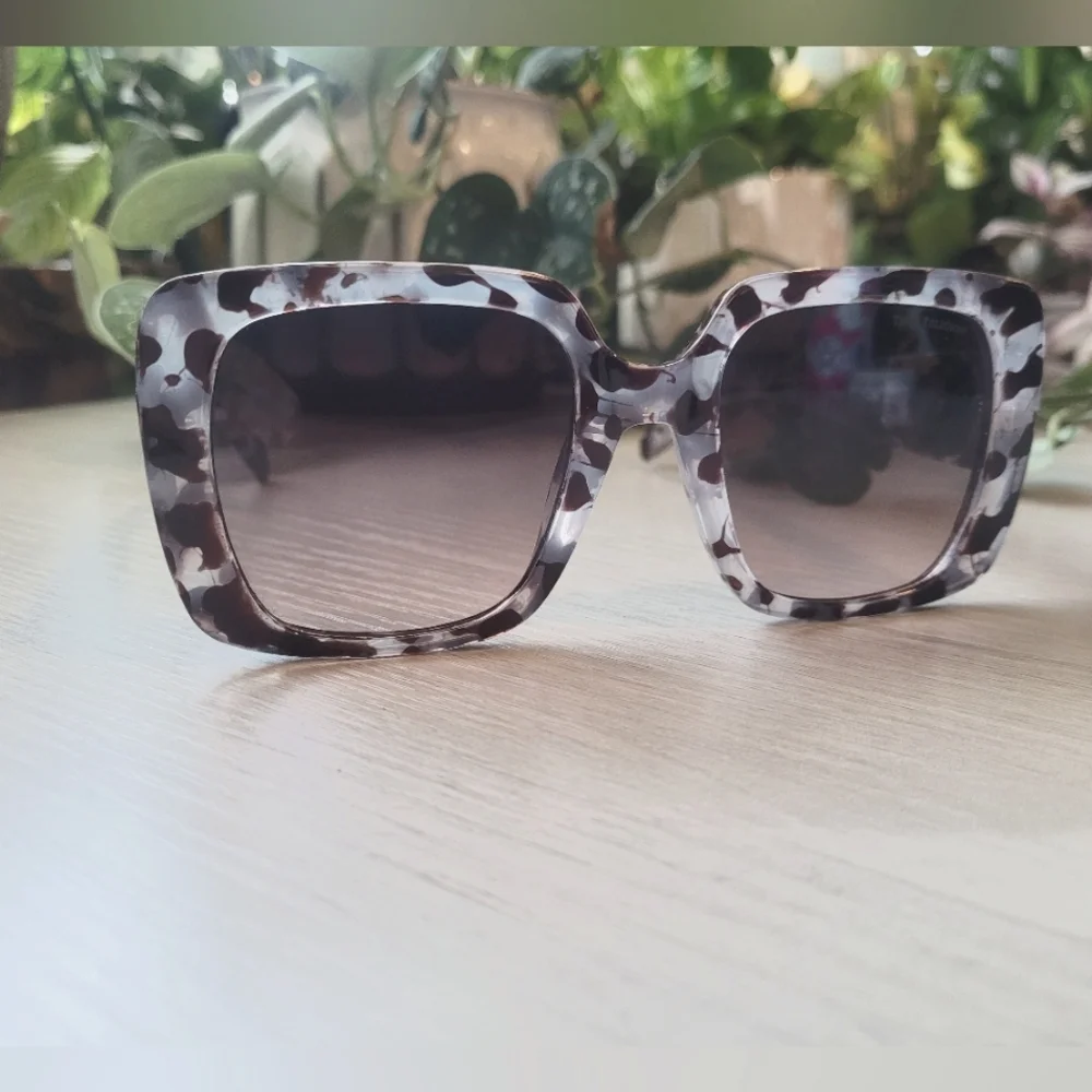 🌼HP🌼 True Religion Tortis Shell Sunglasses - Picture 2 of 6